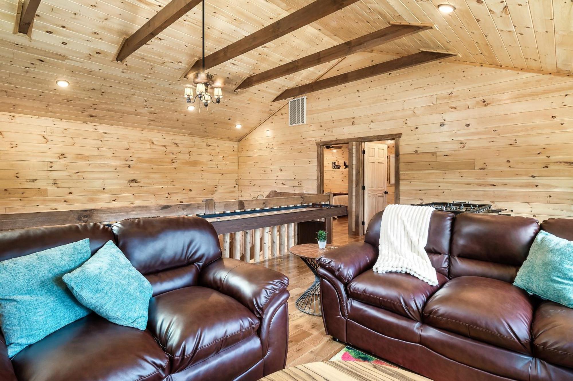 Smokiesboutiquecabins Would Love To Host You At Dolly'S Cute Cabin! 4 Suites With Private Bathrooms - Hot Tub, Fire Pit, Game Room, Resort Pool Open Memorial Day Through Labor Day! Gatlinburg Zewnętrze zdjęcie